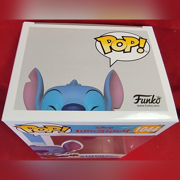 Stitch with ukulele funko # 1044 (nib) - Picture 4 of 7